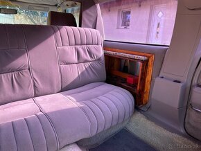 Lincoln Town Car 1988  limo   7,5 m - 13