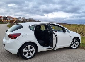 Opel Astra 1.4 16V 74KW/101PS R.V.08/2010 - 13