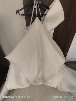 Pronovias - 13