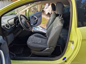 Ford Ka 1.2i Duratec 70k M5 Ambiente (benzín) - 13