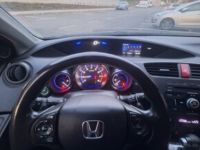 Honda Civic 1.8, Automat - 13