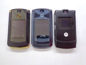 Motorola RAZR2 V8 Blue + Gold - RAZR V3 E4 Dotyková - 13