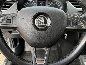 Škoda Octavia Combi Scout 2.0 TDI DSG, 4x4, Panorama - 13