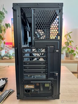 RBG pc skrinka, RBG CPU chladič, 16GB DDR4 RAM, 550W zdroj - 13