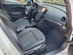 Predám Opel Astra J kombi 1,6 CDTi, 4/2017 - 13