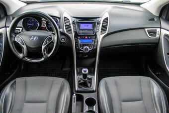 Hyundai i30 1.6 CRDi HP DOHC 16V Style - 13