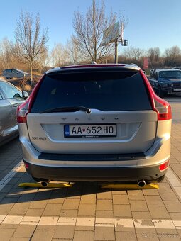 Volvo XC60 D5 AWD Momentum - 13