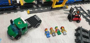 LEGO VLAK 60052 CARGO TRAIN - 13