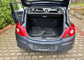 Opel Corsa 1,4i klima Tempomat 1 Majitel benzín manuál 66 kw - 13