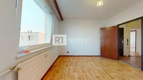 Priestranný, svetlý 3 izbový byt TEHELNA /89 m2/ Trnava - 13