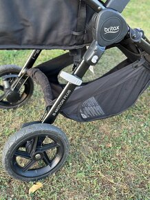 BRITAX B-Motion 4 PLUS + FisherPrice kresielko - 13