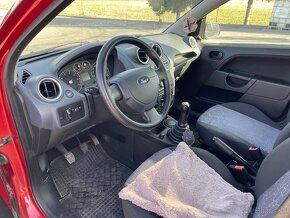 Ford Fiesta 1.3i - 13