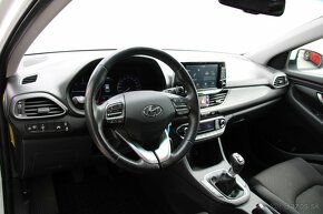 HYUNDAI i30 CW Family 1,6 CRDi 85 kW - 13