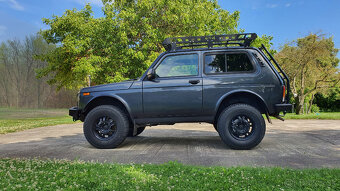 Lada Niva BRONTO, r. 2023, 1.majiteľ, 7500 km, odpočet DPH - 13