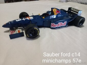 Modely F1 1:18 - 13