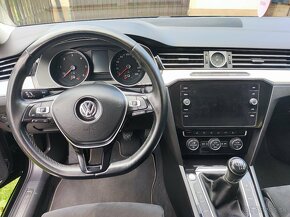 VW Passat  B8 1.6Tdi, Highline, Full LED, r.2018 - 13