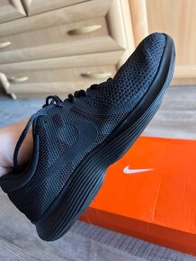 Nike Revolution 4 Black (čierna) - 13