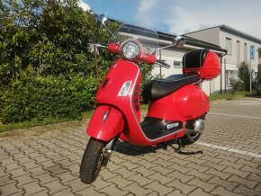 Piaggio Vespa GTS Super 125 - 13