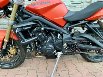 TRIUMPH Street Triple 675R 25kw - 13