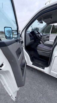 Volkswagen Transportér T5 DoKa  6 miestny valník - 13