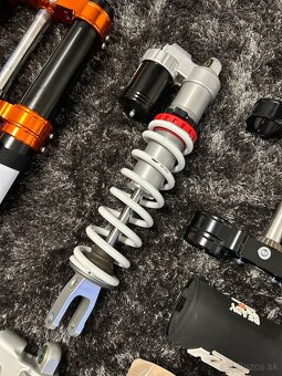 Ktm/ hsq/ GG, wp cone valve, zadne tlmice, okuliare - 13