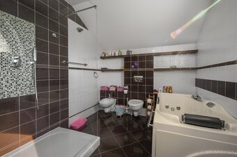 Váš nový nadštandardný domov s vlastným SPA - 13