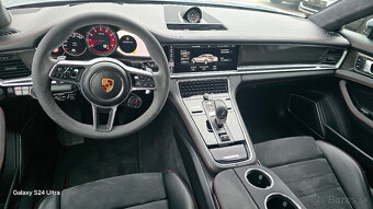 Porsche Panamera GTS 4x4 A/T - 13