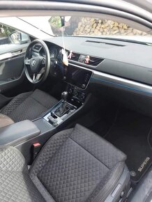 Škoda Superb Combi 2,0 TDI - 13