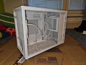 PC skrinka ASUS Prime AP201 biela so sklenenou bocnicou - 13