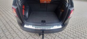 Volkswagen Golf  5 plus  1.9.TDI - 13