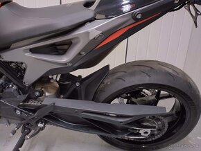 KTM 790 Duke 2024 - 13