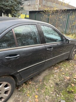 Mercedes Benz w203 2.0d 2003 sedan - 13