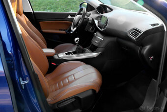 Peugeot 308 SW PureTech INDIVIDUAL Panorama - 13