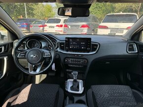 Kia Ceed 1.6 CRDi MHEV Gold Automat DCT, Vyhr. volant, Apple - 13