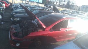 Lacno rozpredám Peugeot 407 + 407 Coupe na náhradné diely - 13