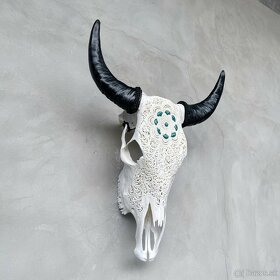 Ručne vyrezávaná lebka bieleho býka motív Mandala, 61cm - 13