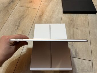 Apple iPad 9 generacia - 13