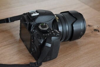 Nikon D 3100 + VR objektiv 18-105 AF-S - len 6 000 snimkov - 13