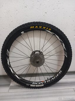 kolesa Dt Swiss EX471-854g ,Bontrager XXX carbon 899g hor. k - 13