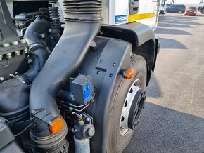 TRAKTOR IVECO 180E28 EUROCARGO NOSIČ KONTAJNERU 10T SKLADEM - 13