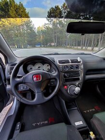 Honda Civic Type R 2.0 benzín 147kw EP3 STK 10/2026 - 13