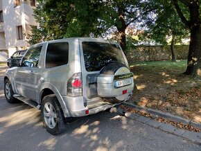 Mitsubishi Pajero 3.2 DiD 147KW AT/5  4x4 Uzávierka - 13