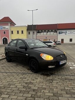 Hyundai Accent 1.5 crdi - 13