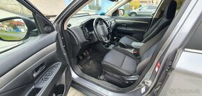 Mitsubishi  Outlander  2.2 DI-D 110 KW 2016 - 13