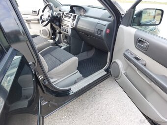 Nissan X-Trail 2.2 dCi 100kW - 13