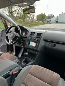 Volkswagen Vw Touran 2.0 TDI 103kw Highline,Navi,Alcantara - 13