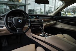 Bmw 750Li - 13