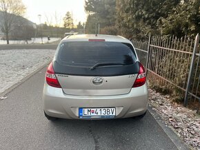 Hyundai i20 1 majitel 188.oookm - 13