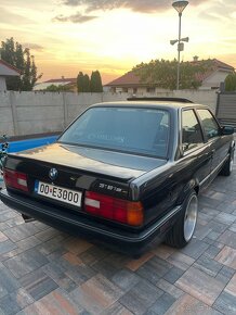 Bmw e30 coupe 318is - 13