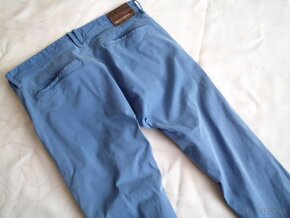 Hugo Boss pánske chino slim fit nohavice  M - 13